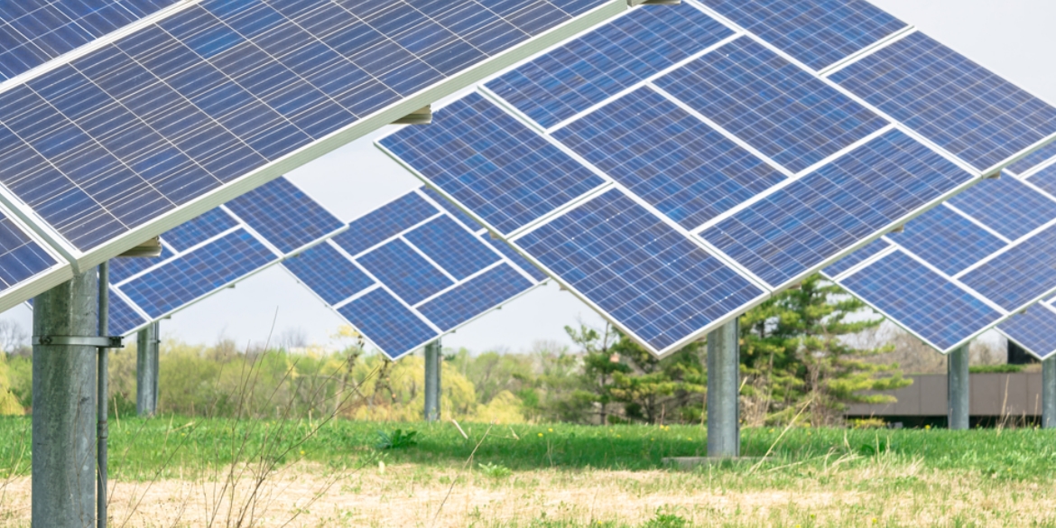 How much is your land worth? Using solar irradiance data to quantify energy potential